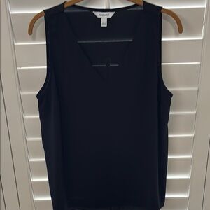 Nine West Black Tank Top Classic Scoop Neck